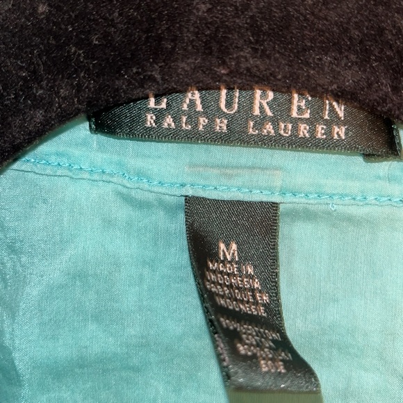 Blouse - Picture 2 of 3